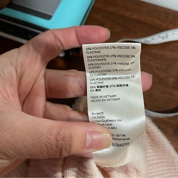 Free People Cozy With You Drape‎ Oversized Pullover in Champagne Toast sz medium - Picture 7 of 9